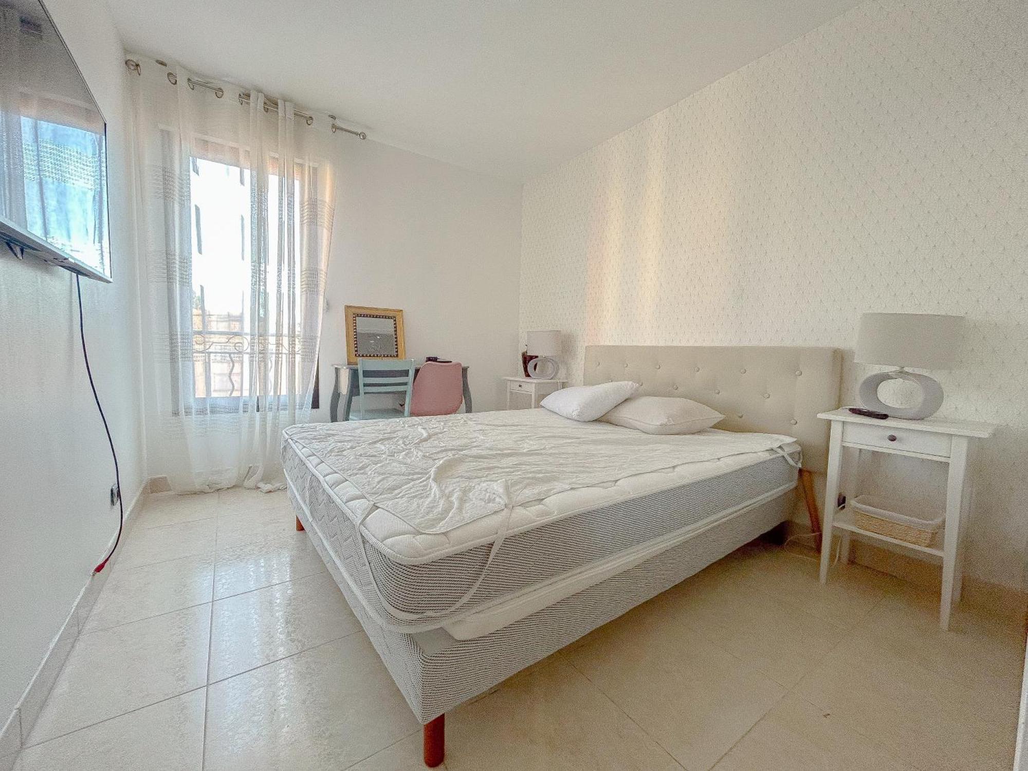 Appartamento Lumineux Avec Box, Proche Plage,centre, Raphael *
